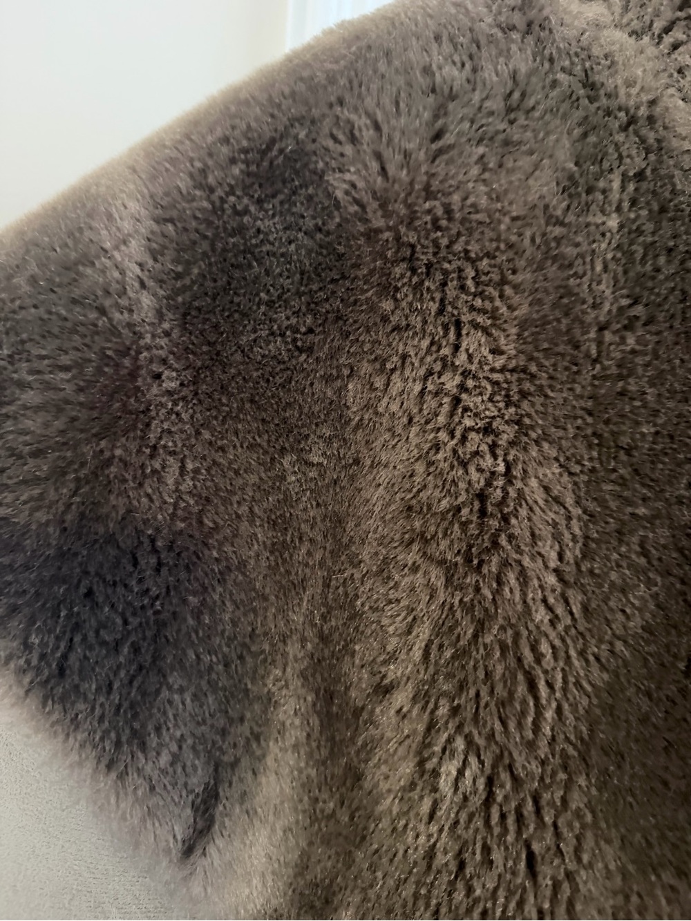 Jennifer Lopez Faux Shearling Waterfall Coat – Size M - Picture 5 of 5
